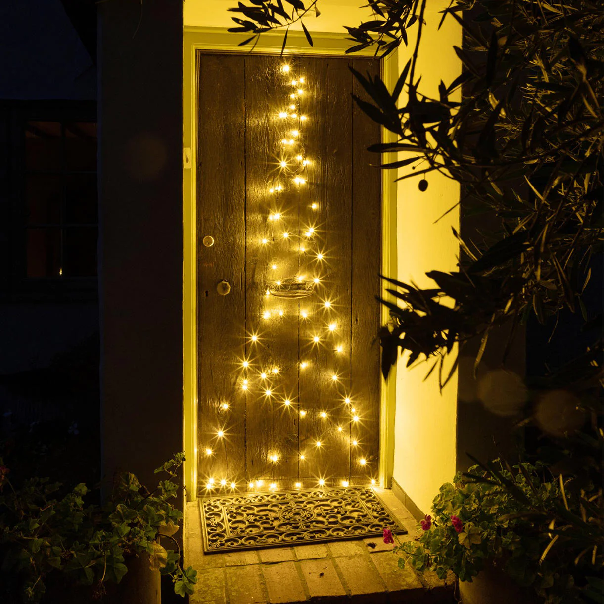 Outdoor Illuminated Door Tree with LED Lights