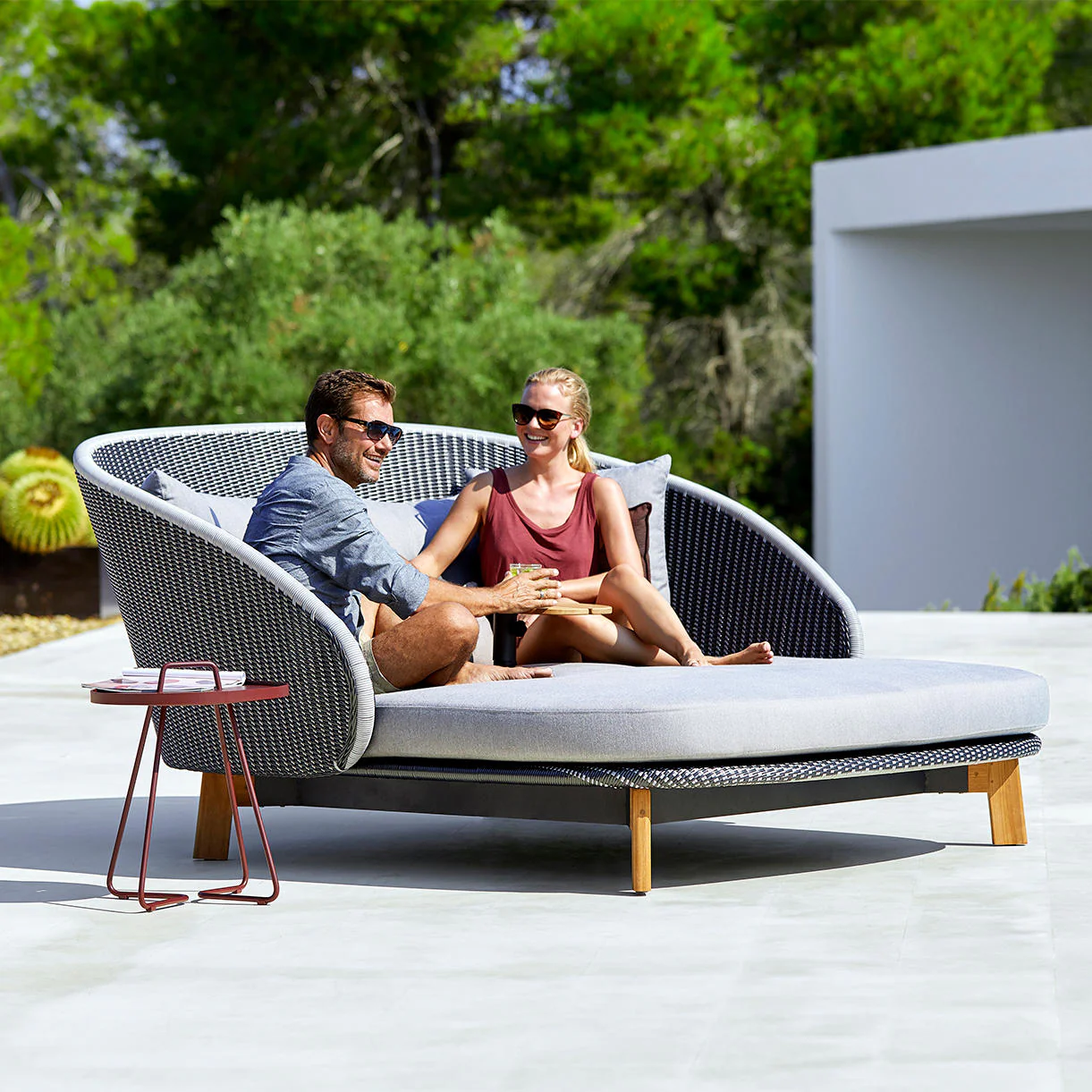 Peacock Daybed