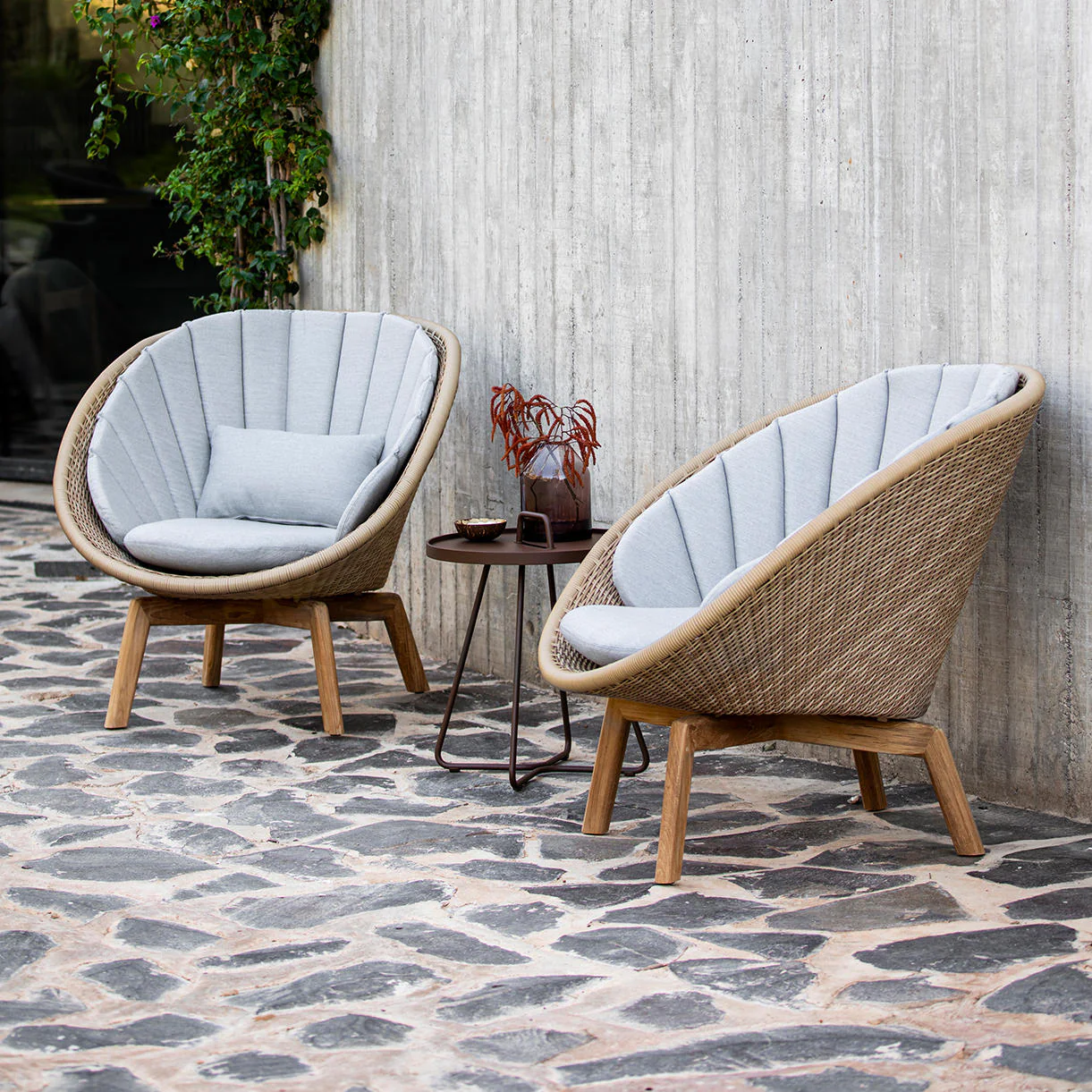 Peacock Flat Weave Lounge Chair with Teak Legs - Image 4