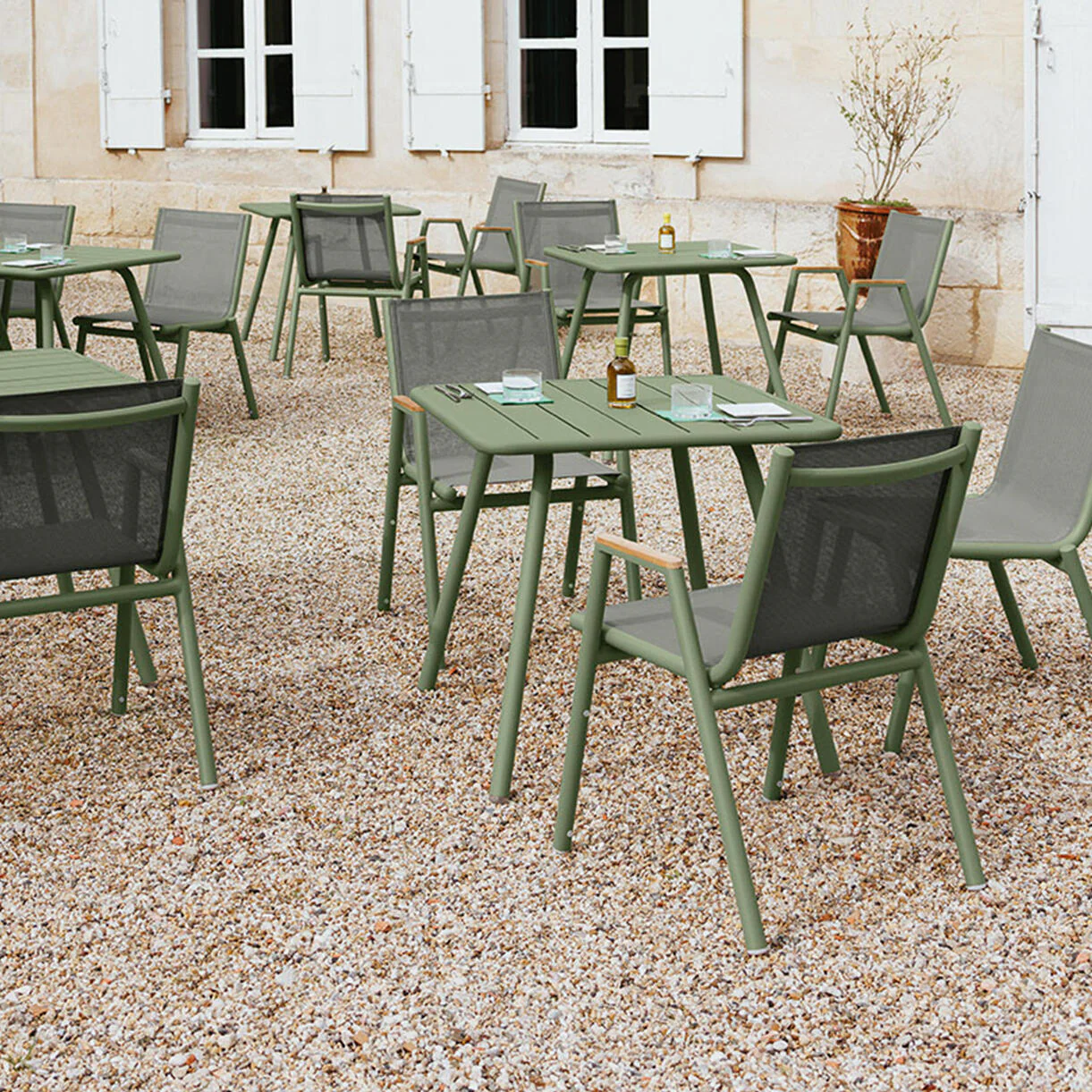 Pilotis Dining Armchair - Image 3