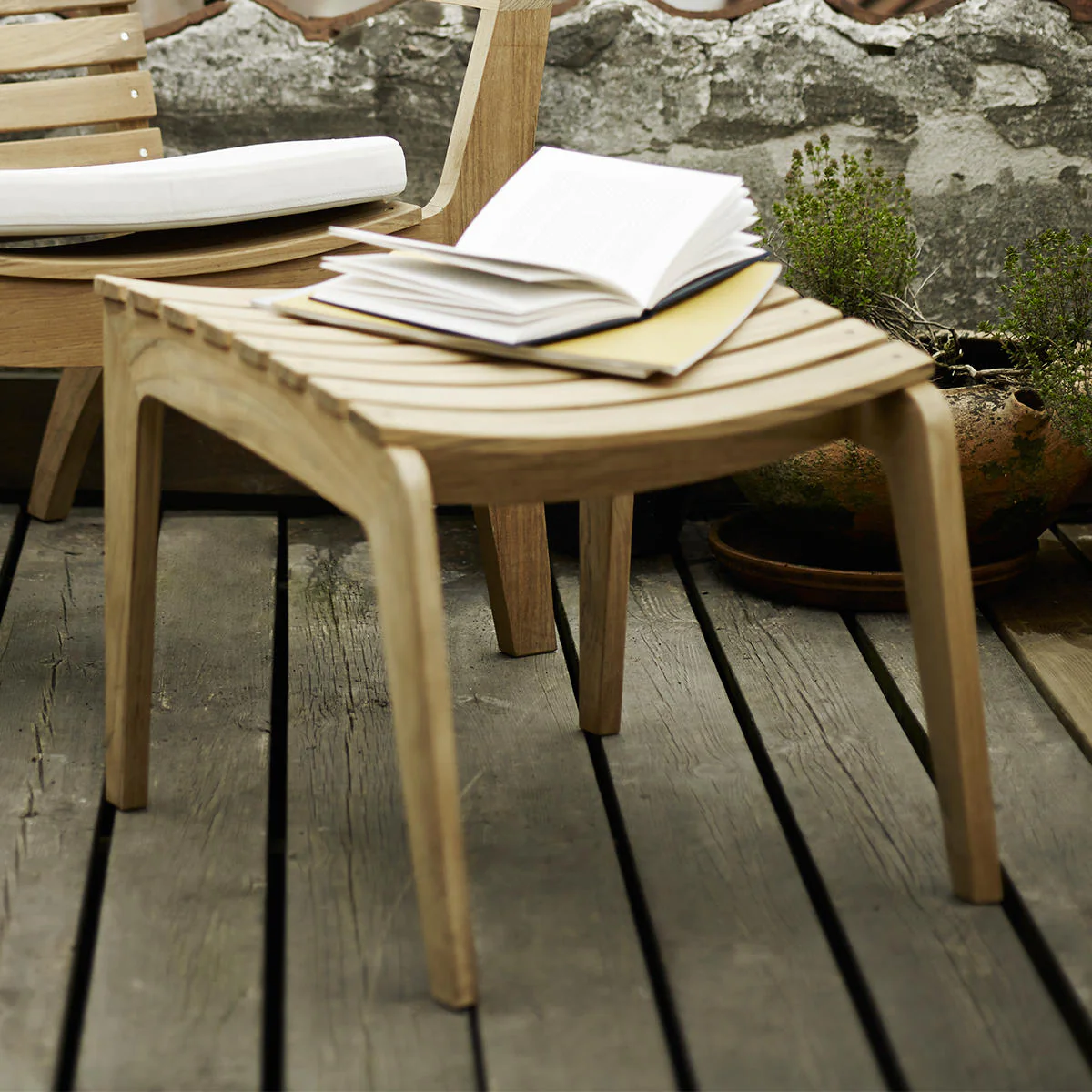 Regatta Footstool
