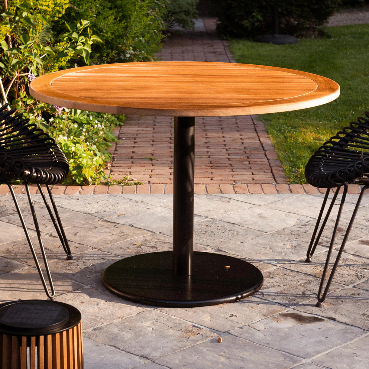Ronda Black Round Bistro Table