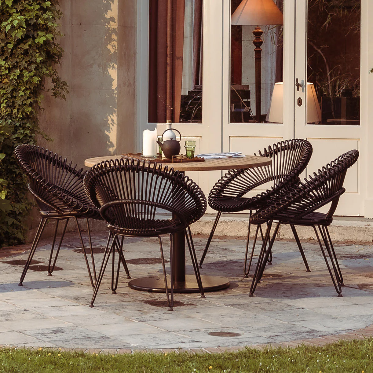 Ronda Black Round Bistro Table - Image 2