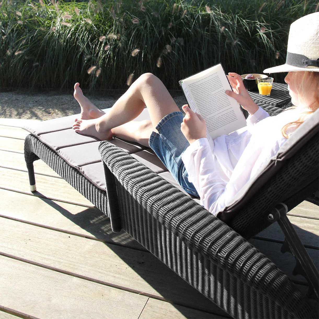 Safi Sunlounger with Arms - Image 2