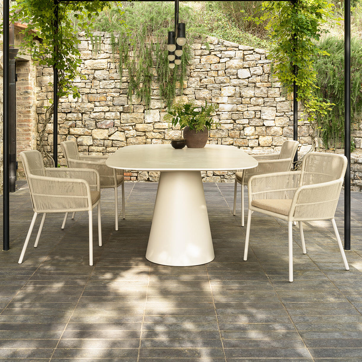 Sandro Rectangular Dining Table - Image 2