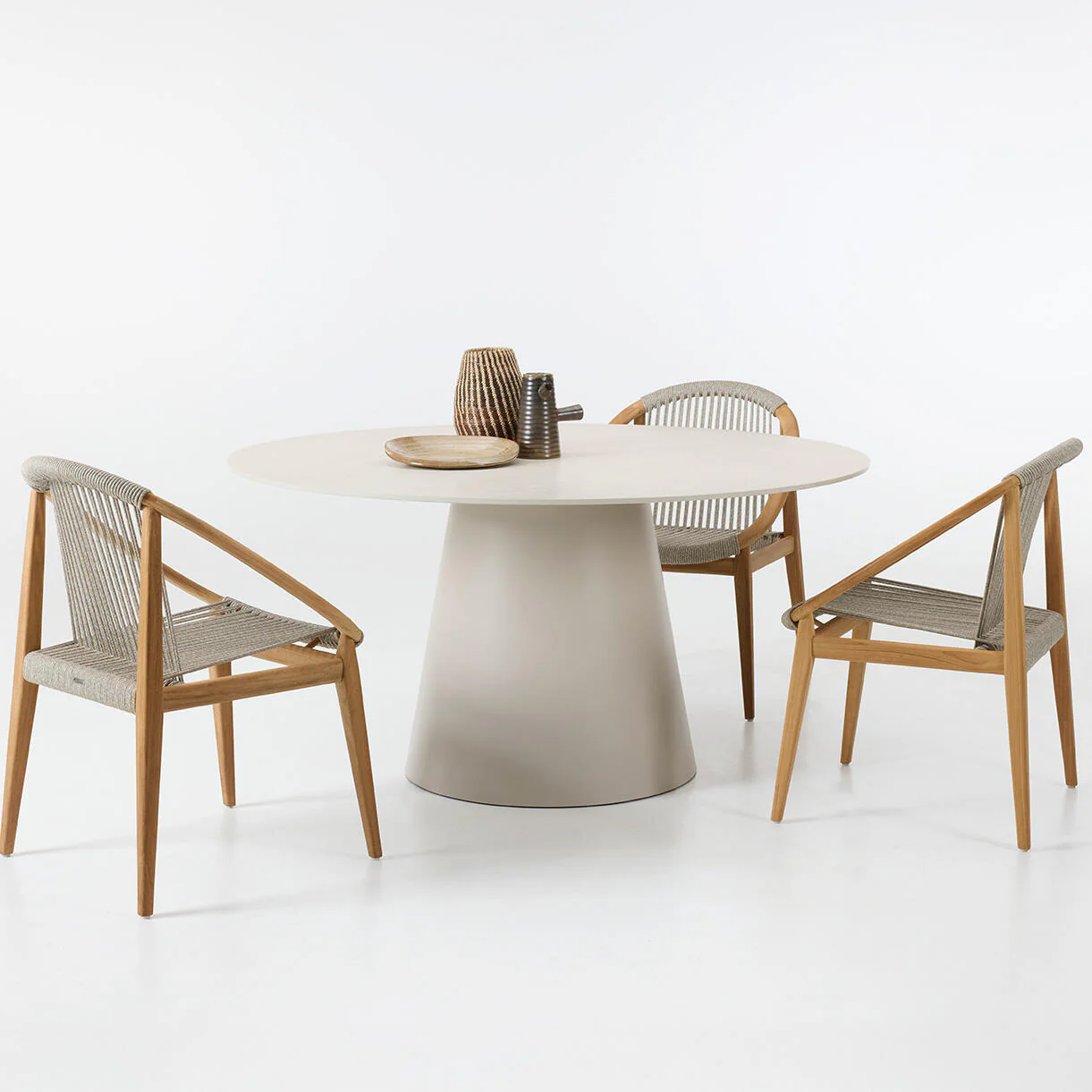 Sandro Round Dining Tables