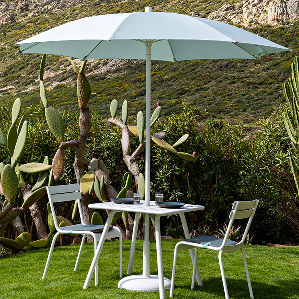 Shadoo 2.5m Round Parasol