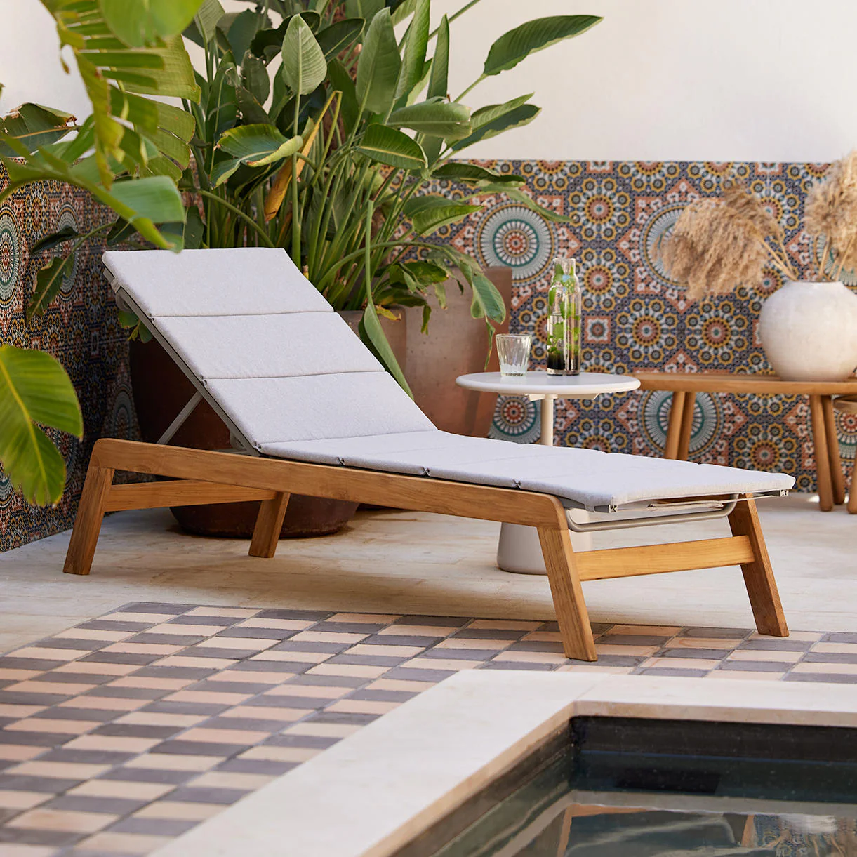 Siesta Sun Lounger - Image 2