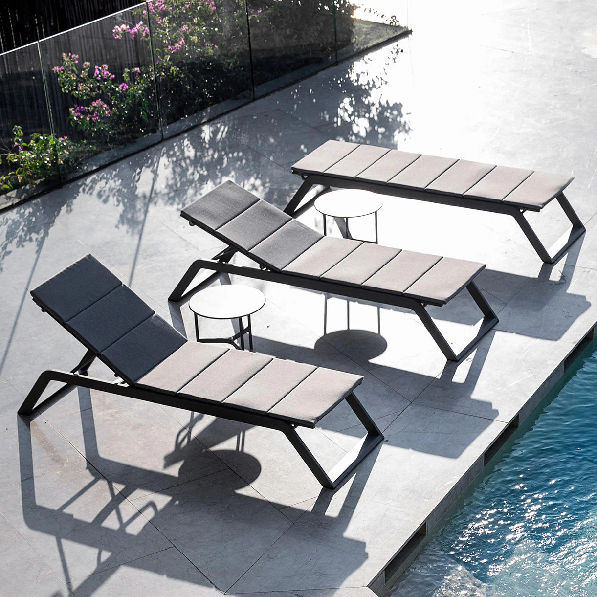 Siesta Sun Lounger - Image 4
