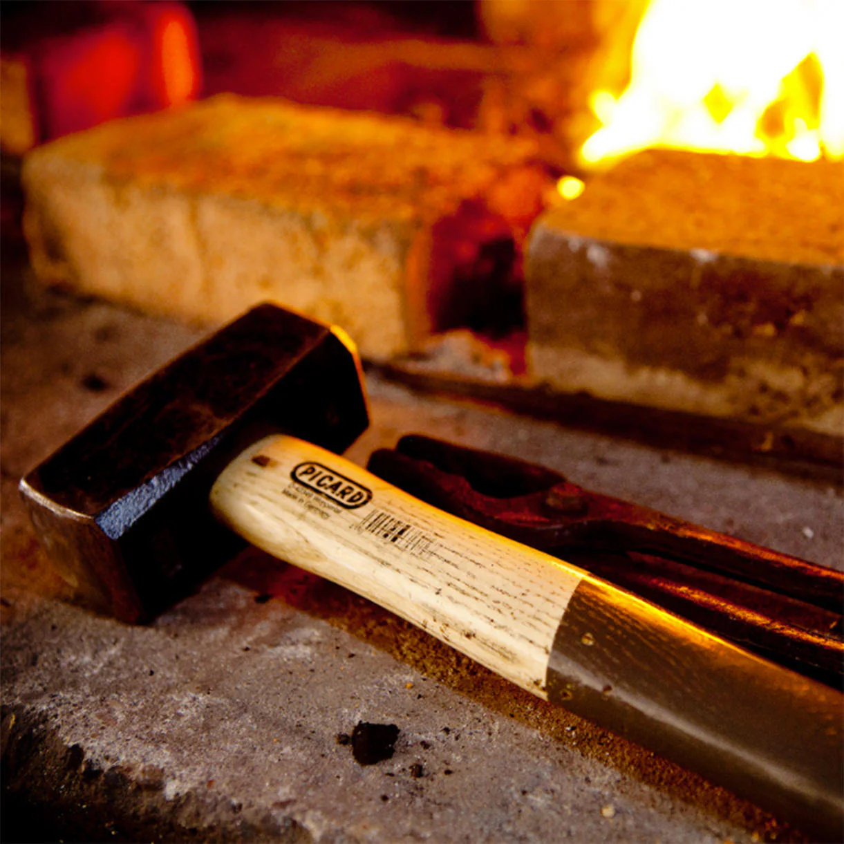 Kindling Wood Sledge Hammer