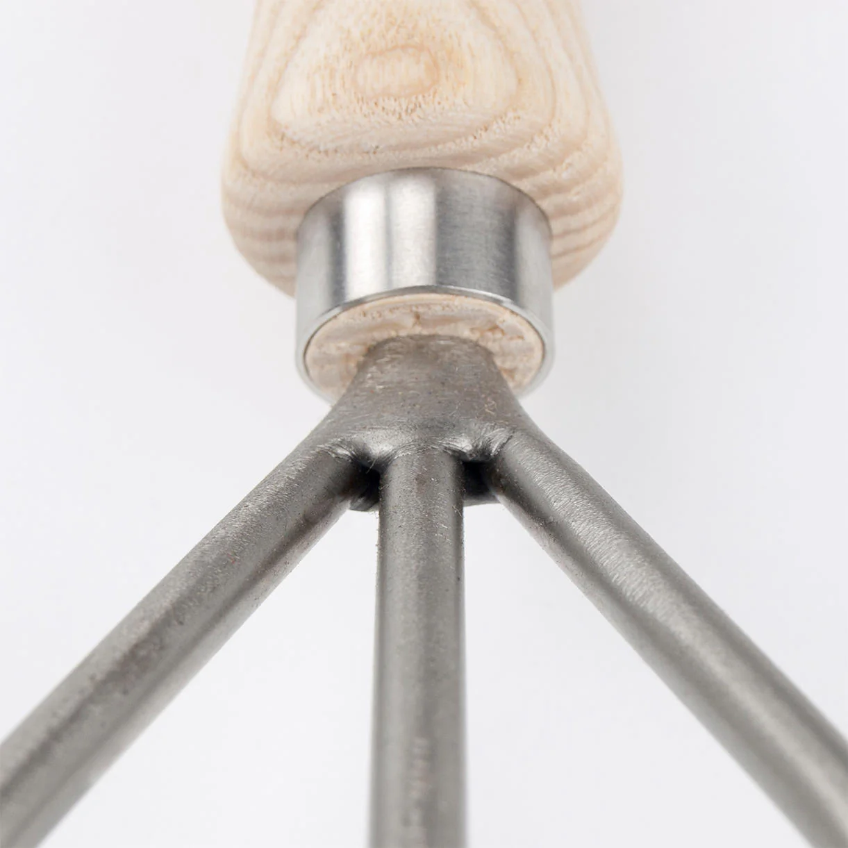 Sneeboer 3 Tine Hand Cultivator - Image 4