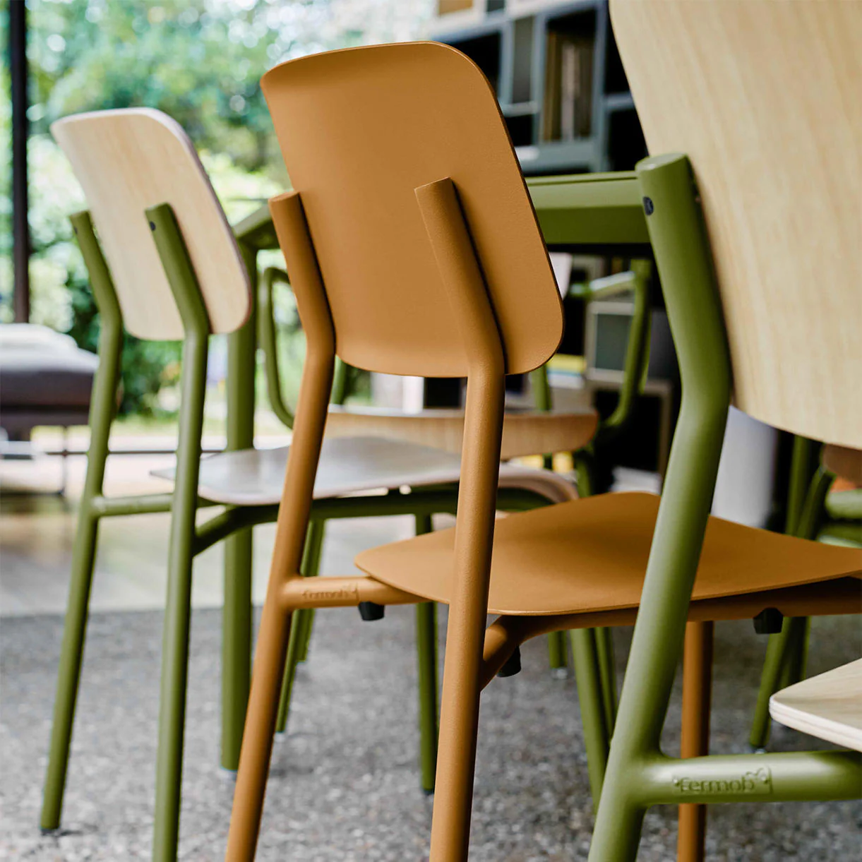 Studie Stacking Chair - Image 4