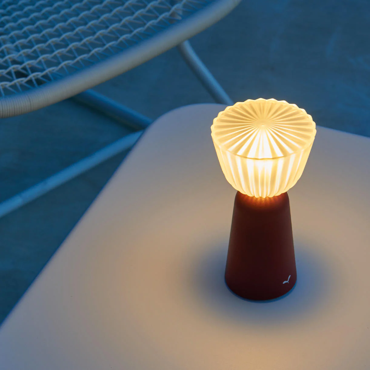 Swiing Table Lamp - Image 3