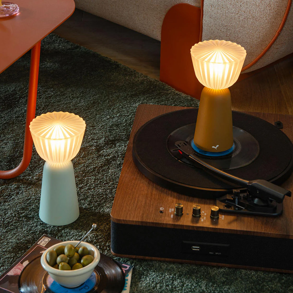 Swiing Table Lamp - Image 9
