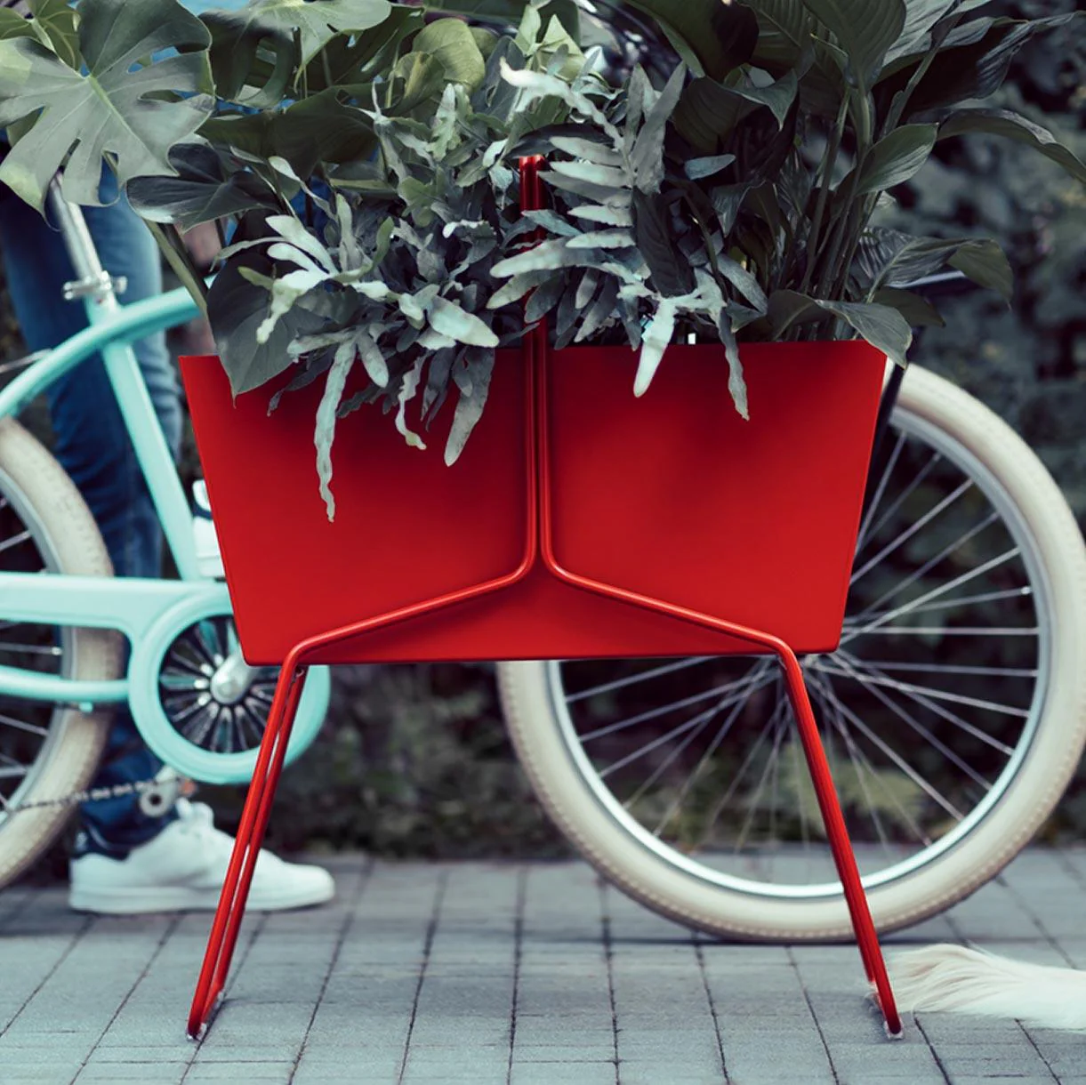 Fermob Tall Basket Planter - Image 4