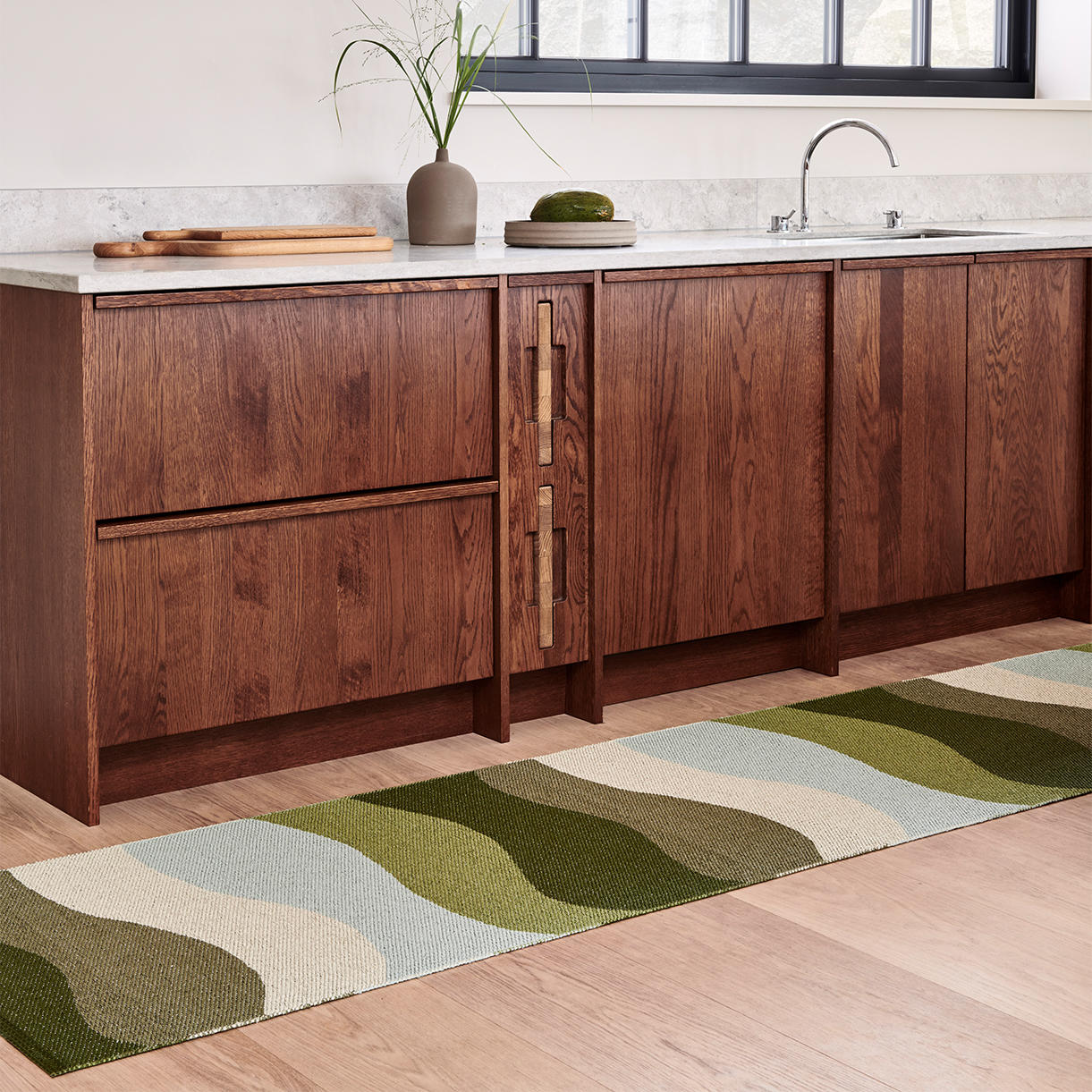 Urvi Large Outdoor Runners - Image 12