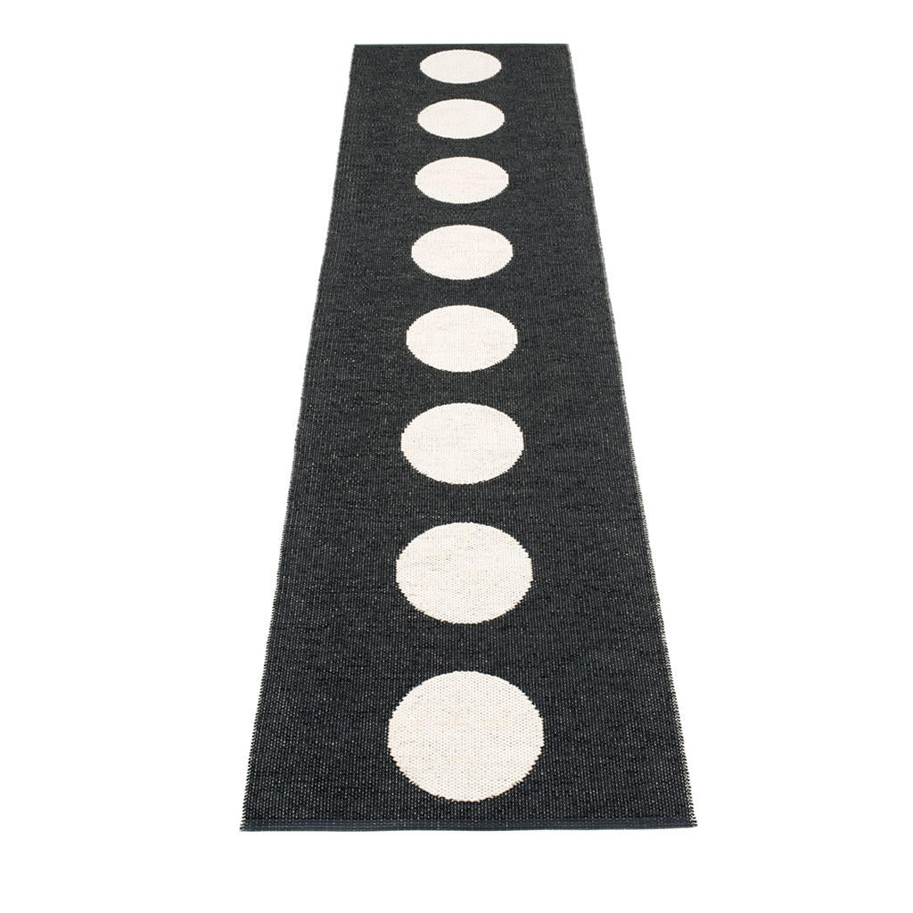Vera Neutral Large Outdoor Runners - Image 27