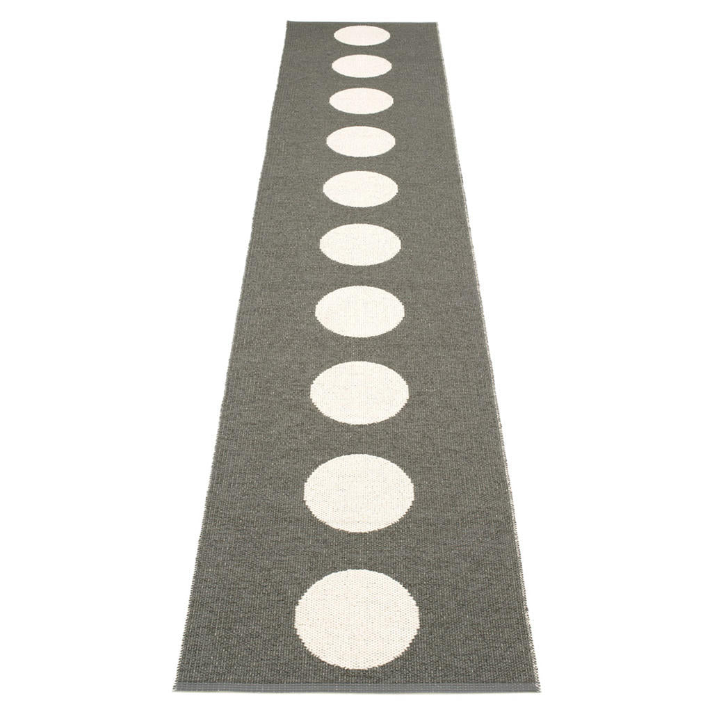 Vera Neutral Large Outdoor Runners - Image 31