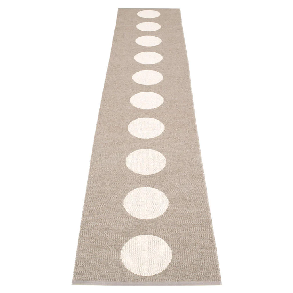 Vera Neutral Large Outdoor Runners - Image 34