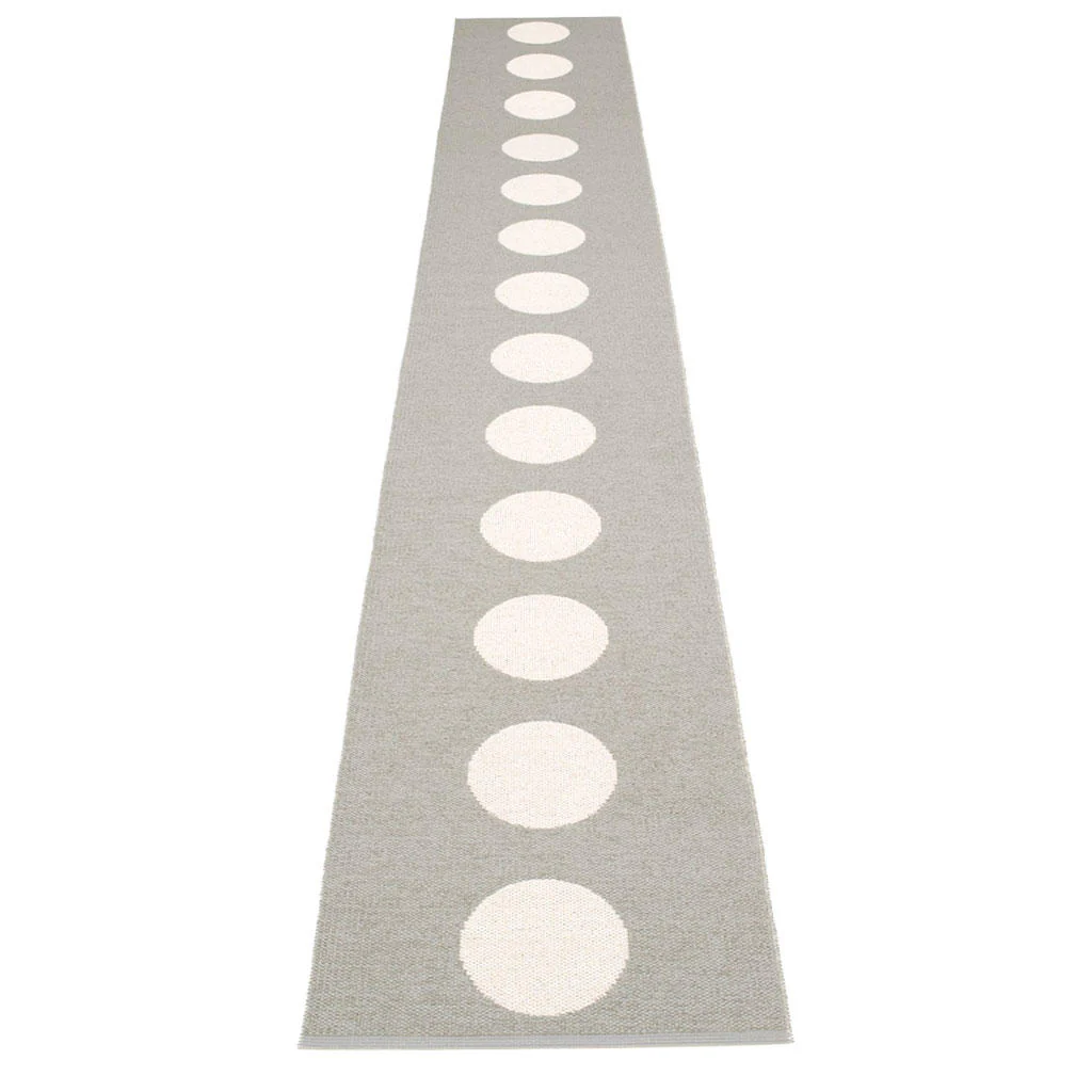 Vera Neutral Large Outdoor Runners - Image 41