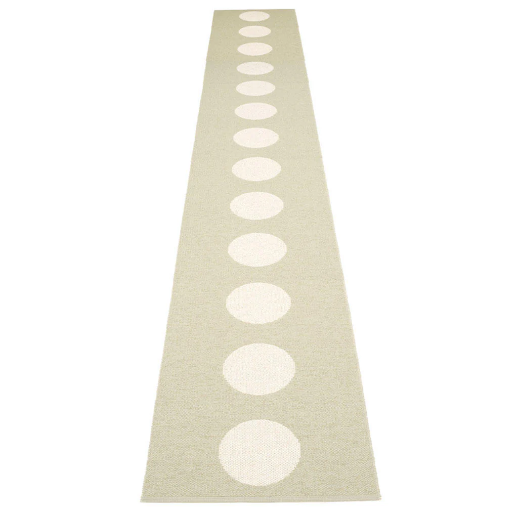 Vera Neutral Large Outdoor Runners - Image 42