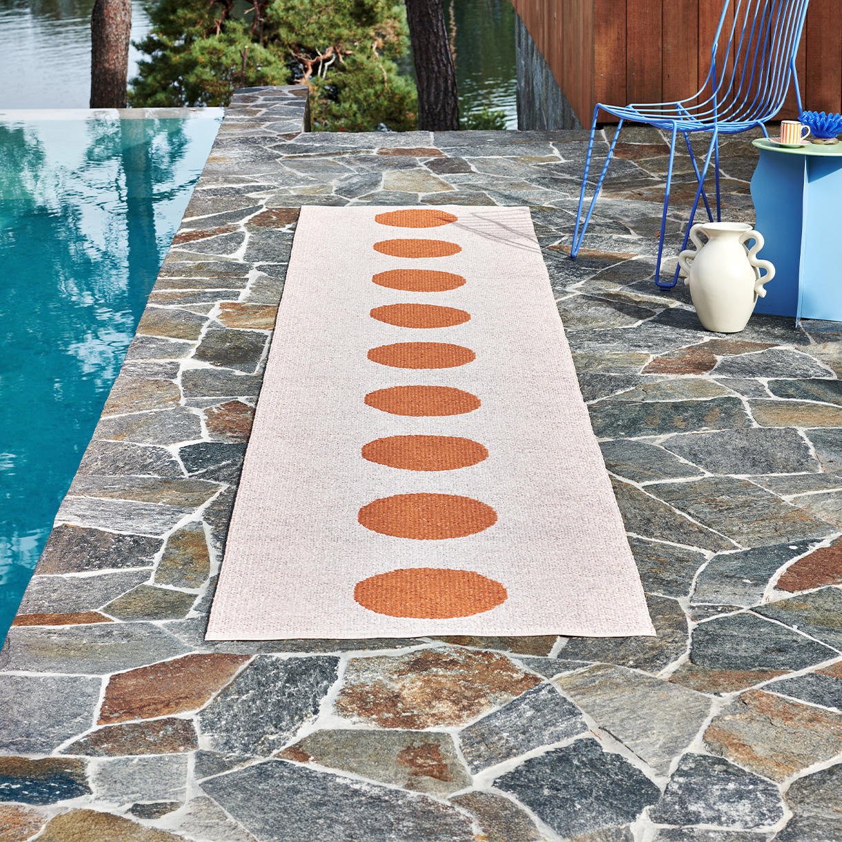 Vera Pop Long Outdoor Runners - Image 2