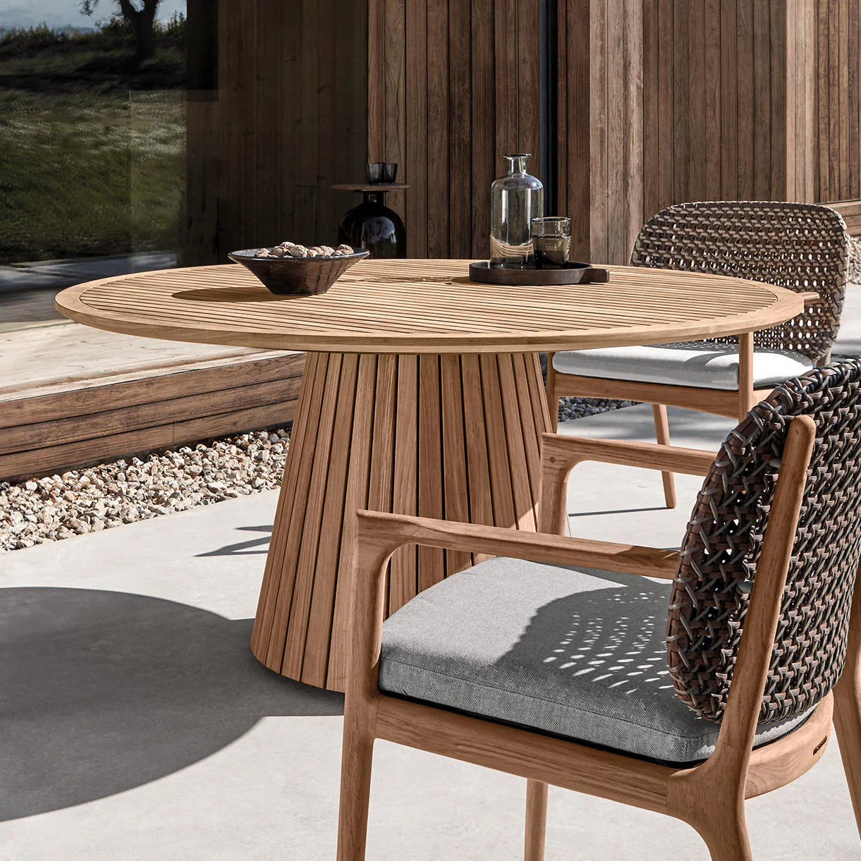 Whirl Round Slatted Dining Table - Image 2