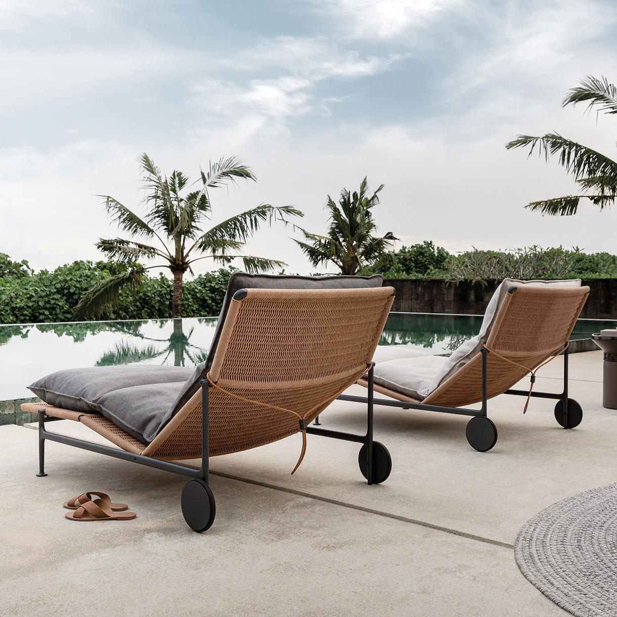 Zenith Sunlounger - Image 3